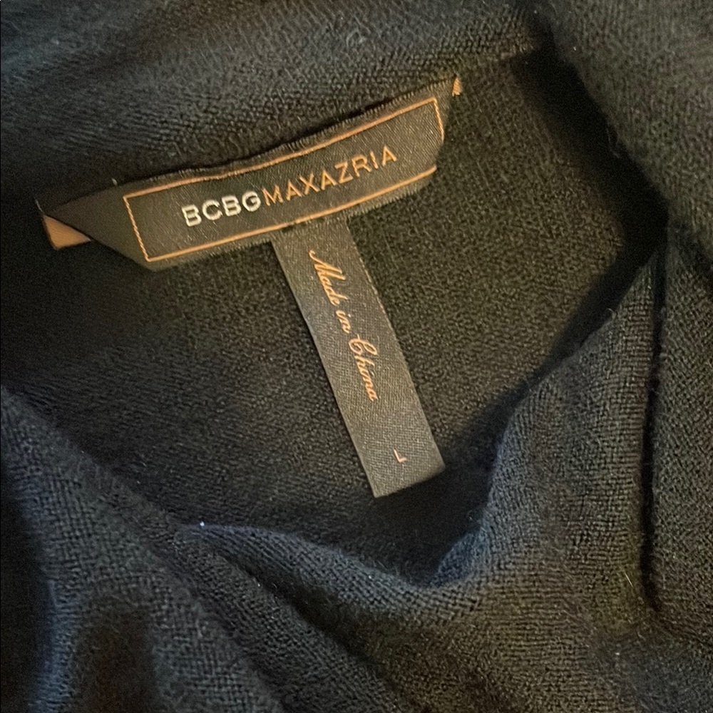 Black Short Sleeve Sweater - Picture 6 of 8